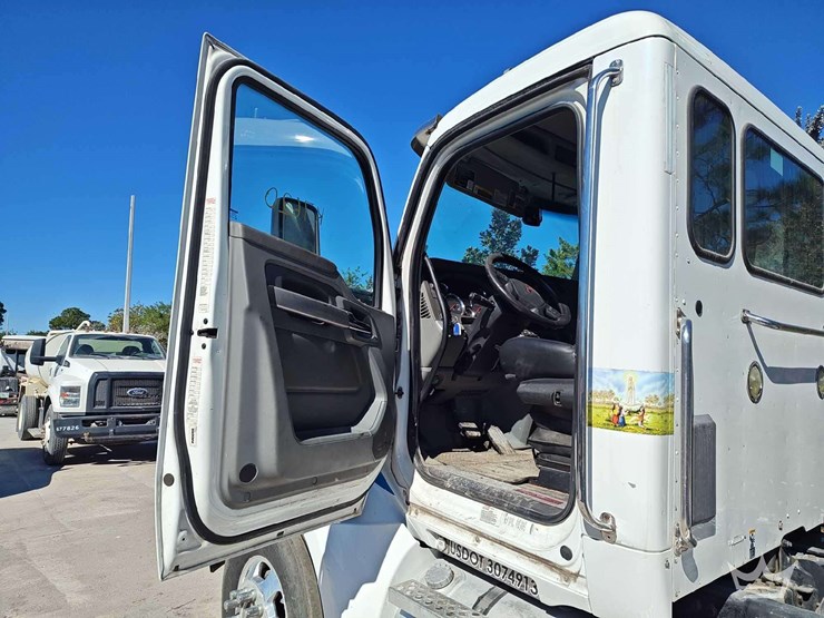 2019-kenworth-t880-image-52