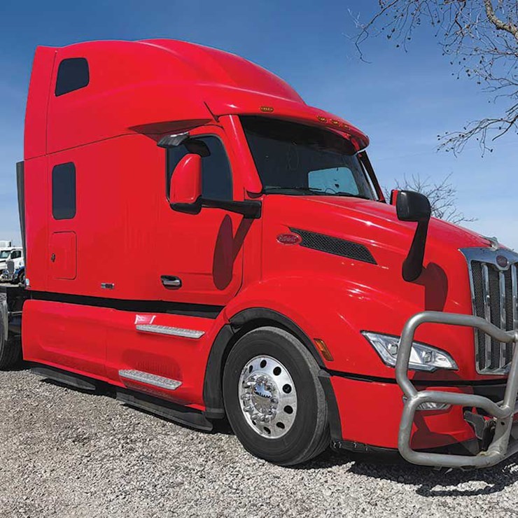 2023 PETERBILT 579