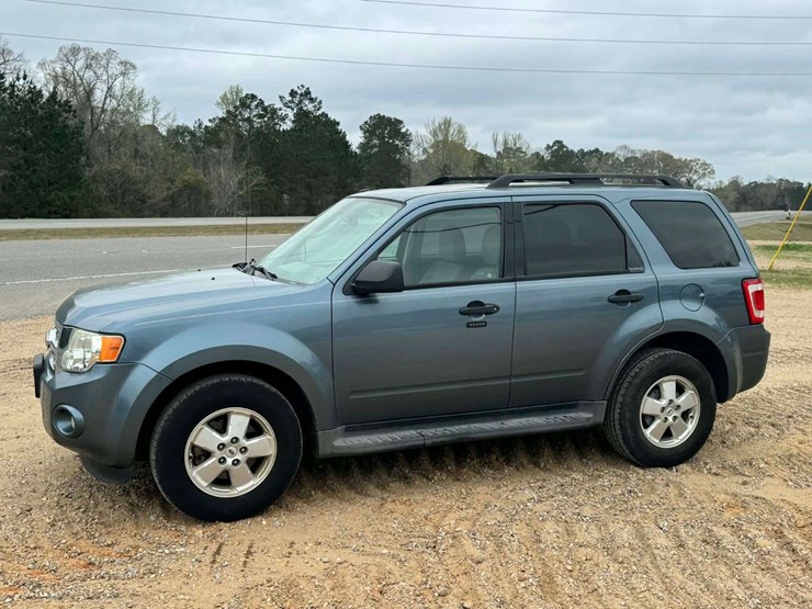 2012-ford-escape-xlt-image-2