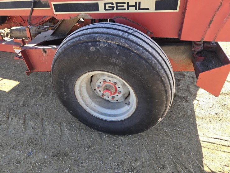 gehl-1060-image-6