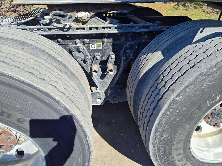 2019-kenworth-t880-image-40