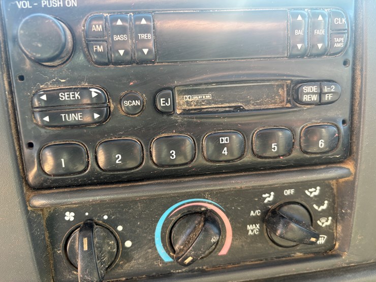 2003-ford-f650-image-30