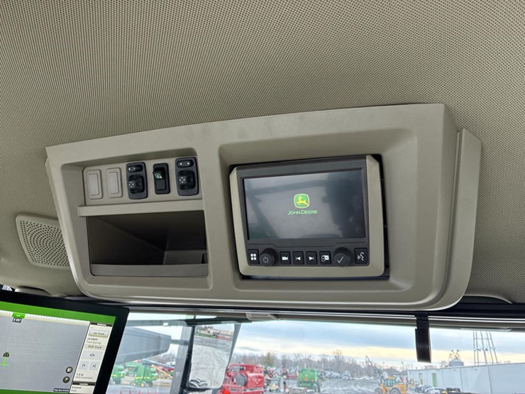 2025-john-deere-9r-590-image-94