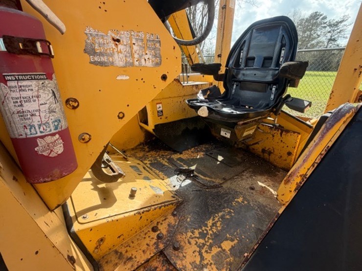 deere-210le-image-36