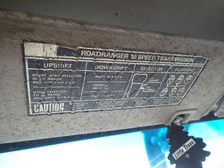 2002-sterling-l9500-image-21