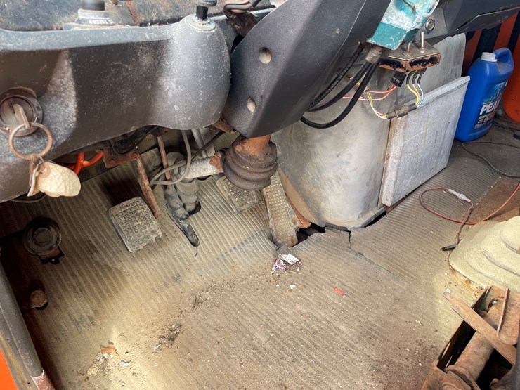 1986-ford-9000-image-30