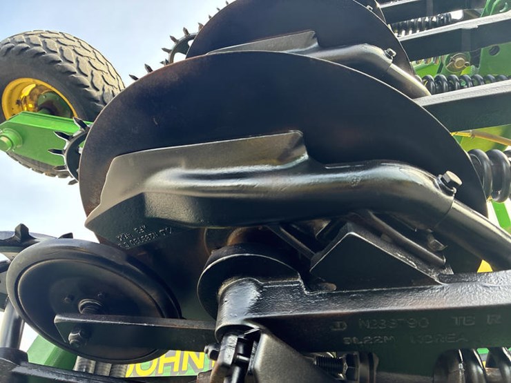 2005-john-deere-1690-image-33