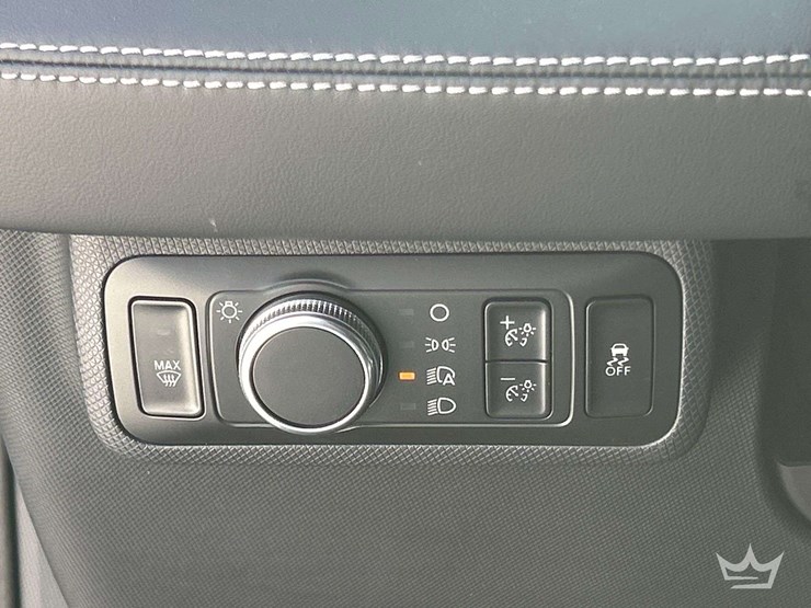 2021-ford-mustang-mach-e-image-15