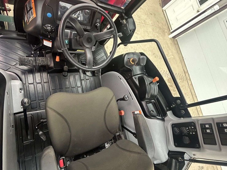 2019-mahindra-3540-hst-image-13