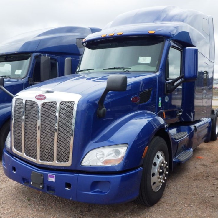 2021 PETERBILT 579
