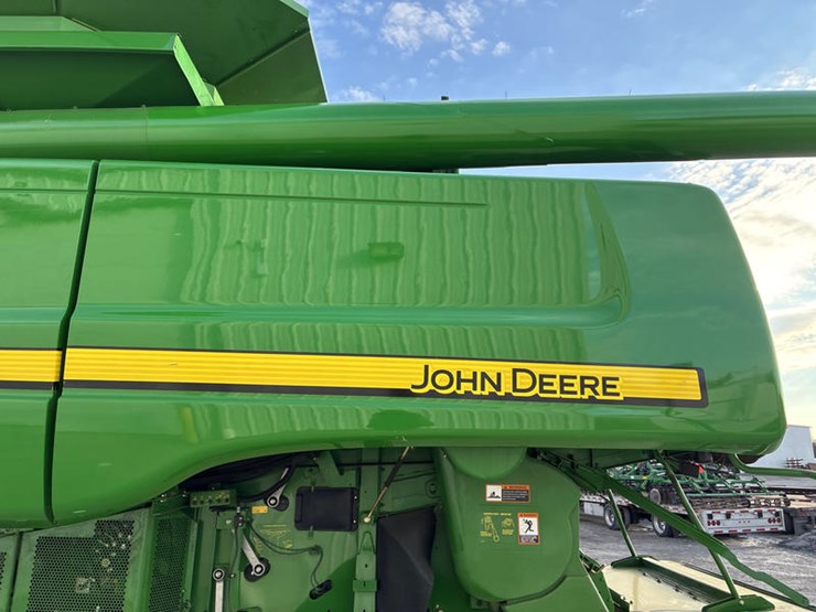 2009-john-deere-9570-sts-image-16