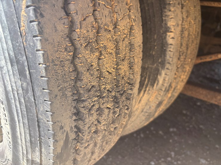 #2320-•-2008-interstate-30'-tri-axle-equipment-trailer-image-56