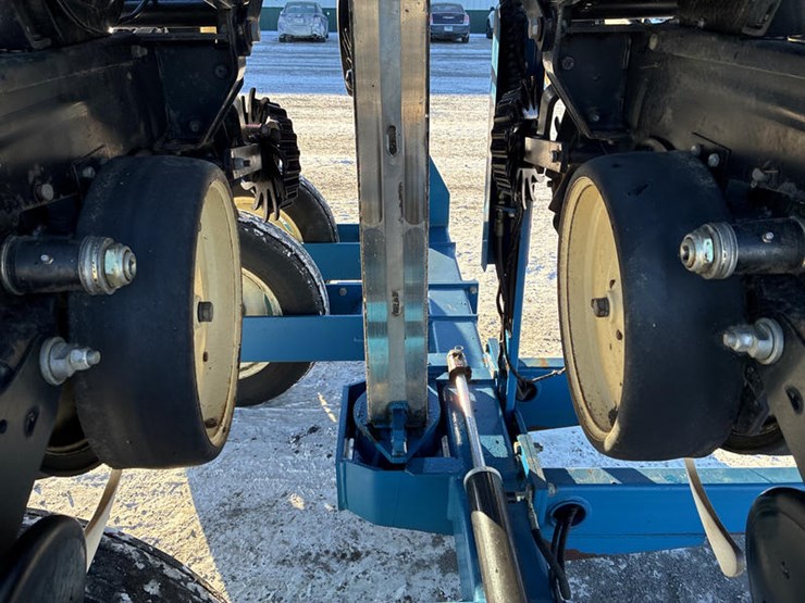 1999-kinze-2500-image-37