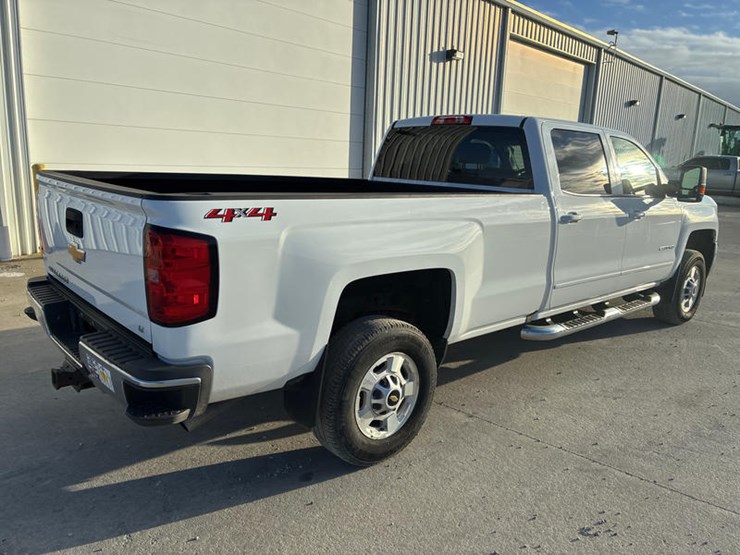 2019-chevrolet-2500-image-5