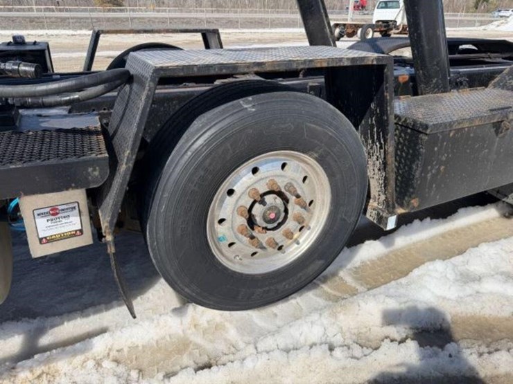 2009-mack-granite-gu813-image-65