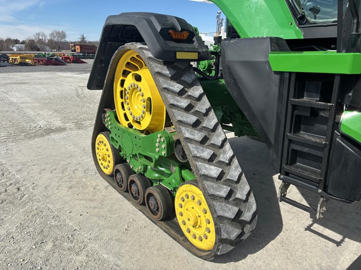 2021-john-deere-8rx-370-image-58