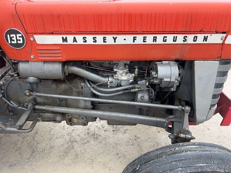 massey-ferguson-135-image-19