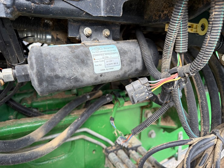 john-deere-7430-image-28