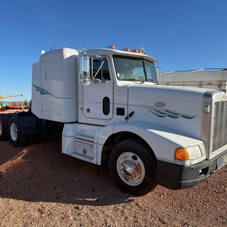1993 PETERBILT 377