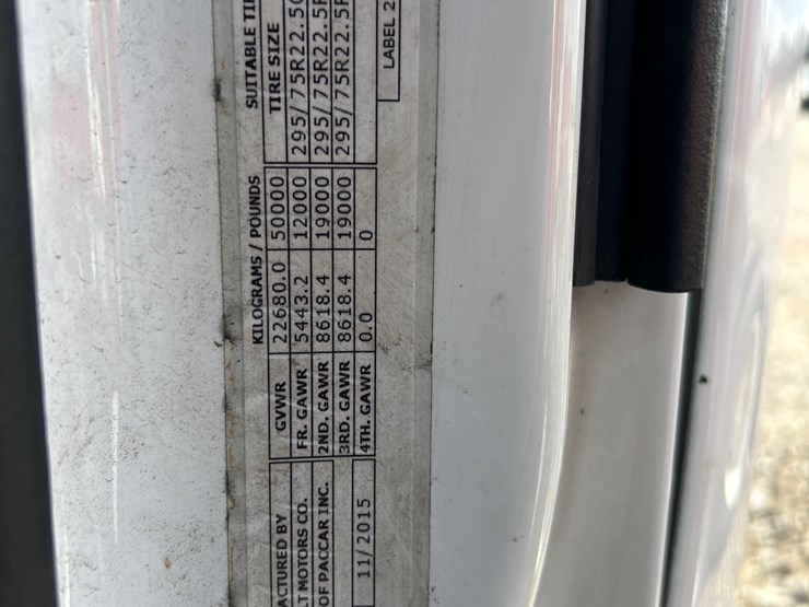 2016-peterbilt-579-image-51