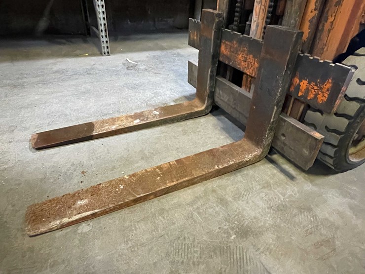 #1451-•-yale-5000-lb-lift-capacity-forklift-(pr4)-image-13