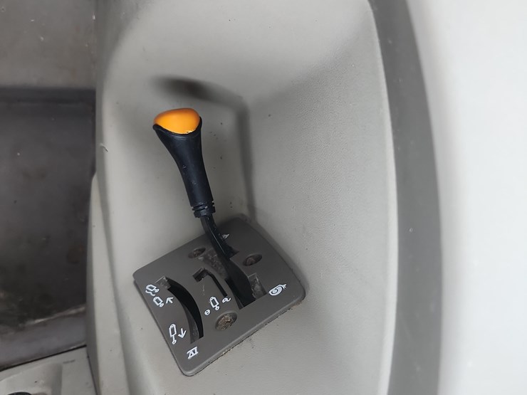 2023-john-deere-6r-145-image-27