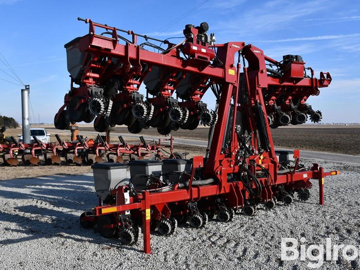 2022-case-ih-2022-image-3