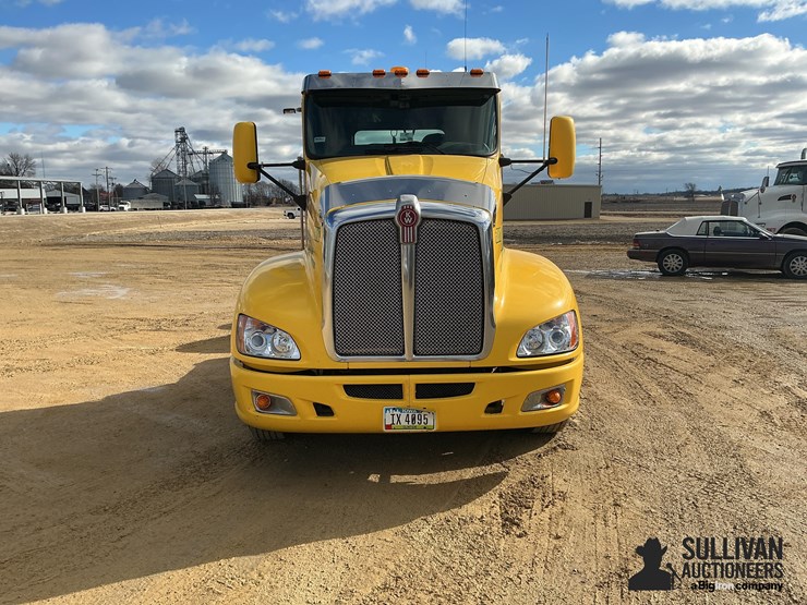 2012-kenworth-t660-image-2