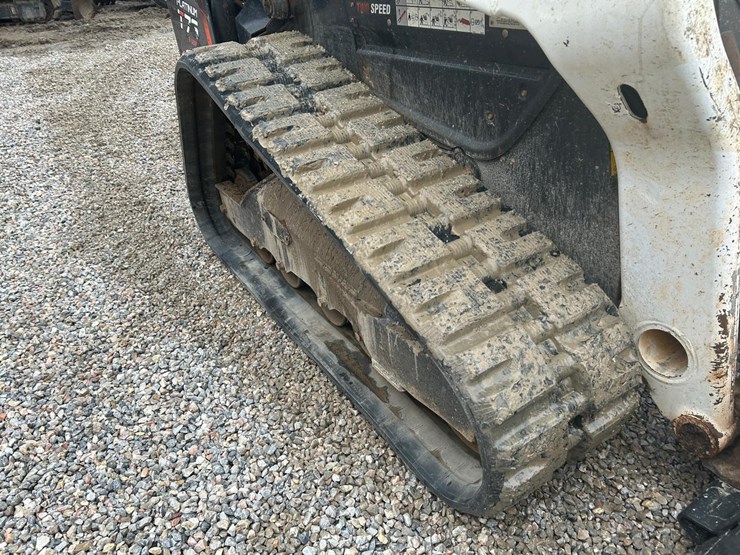 2022-bobcat-t76-image-12