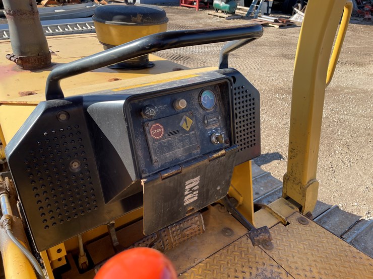 1997-deere-650g-lgp-image-23