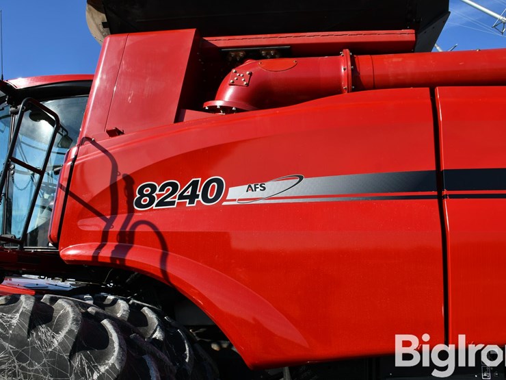 2017-case-ih-8240-image-20