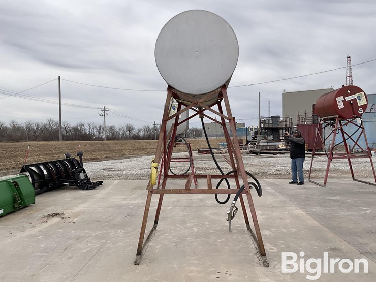 free-standing-300-gal-diesel-tank-image-2