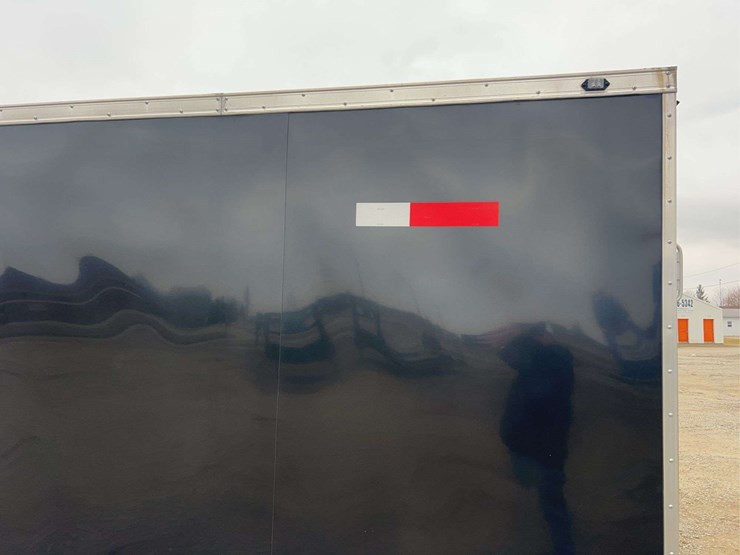 2016-stealth-viper-24'-enclosed-trailer-image-29