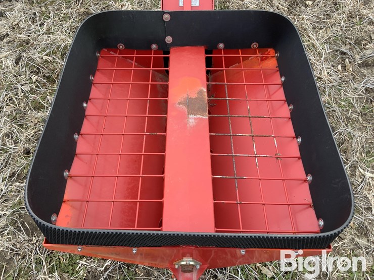 buhler-farm-king-1034-image-12