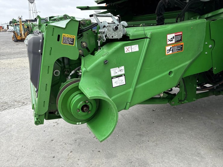 2014-john-deere-s660-image-19