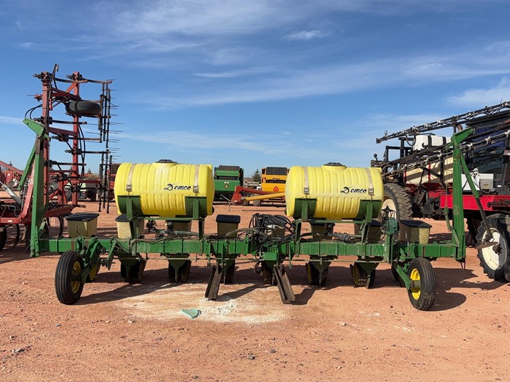 john-deere-7200-image-2