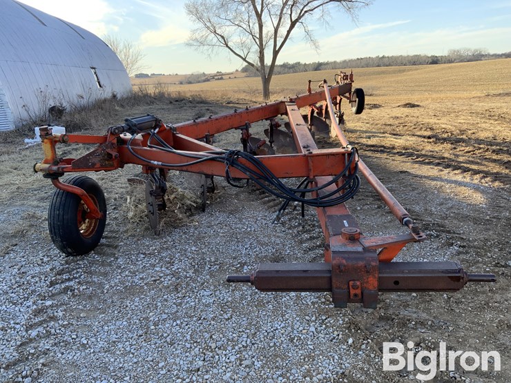 case-8-bottom-plow-image-2