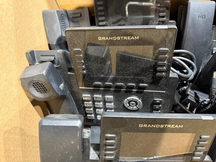 #34969-•-grandstream-phone-system-w/-(7)-phonesinv#-34969-image-11