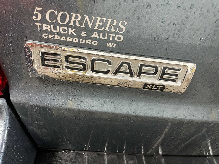 2011-ford-escape-image-53