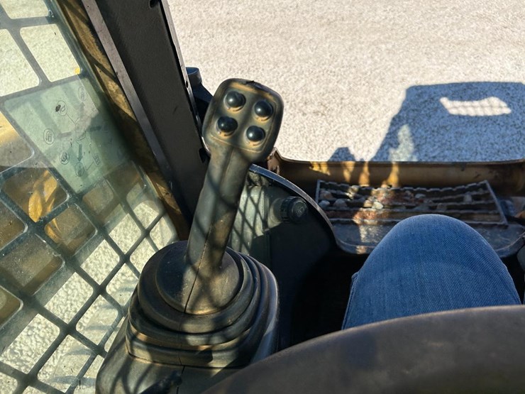 caterpillar-259d-image-25