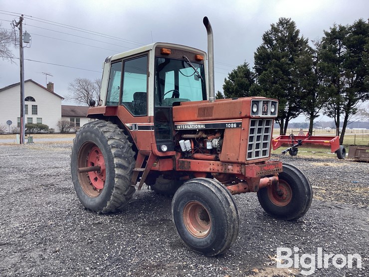 1981-international-1086-image-3