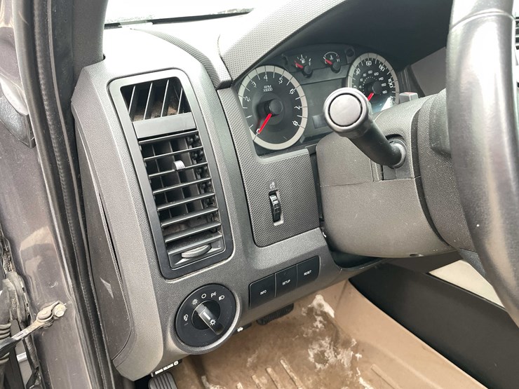 2011-ford-escape-image-46