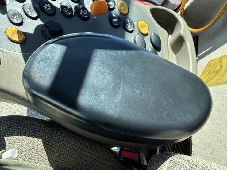 2012-case-ih-8230-image-107