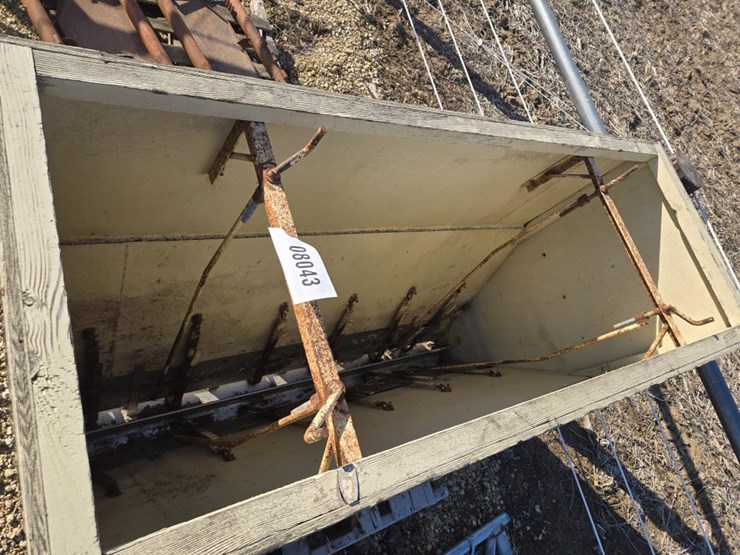 #8043-•-econo-k-hog-feeder-image-3