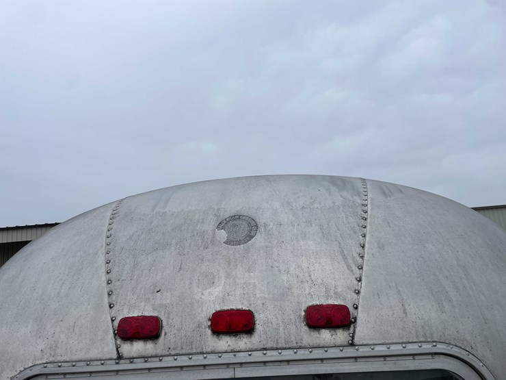 #1435-•-1978-airstream-land-yacht-31'---fully-remodeled,-road-ready-(has-wi-title)-(of)-image-151