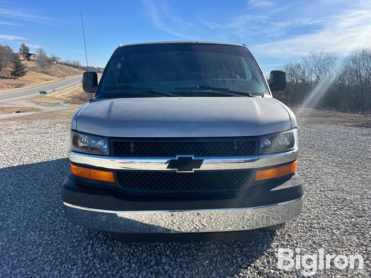 2006-chevrolet-express-g3500-image-2