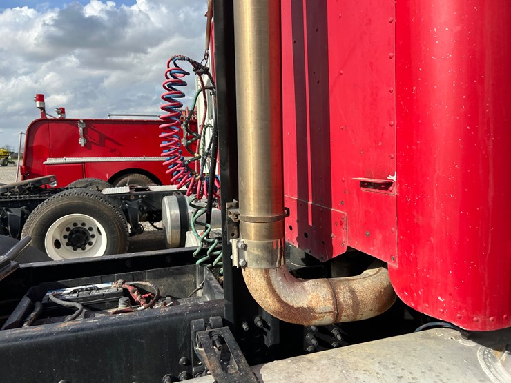 #36890-•-2006-freightliner-columbia-daycab-1fujf0cv16lv57509-inv#-36890-image-13