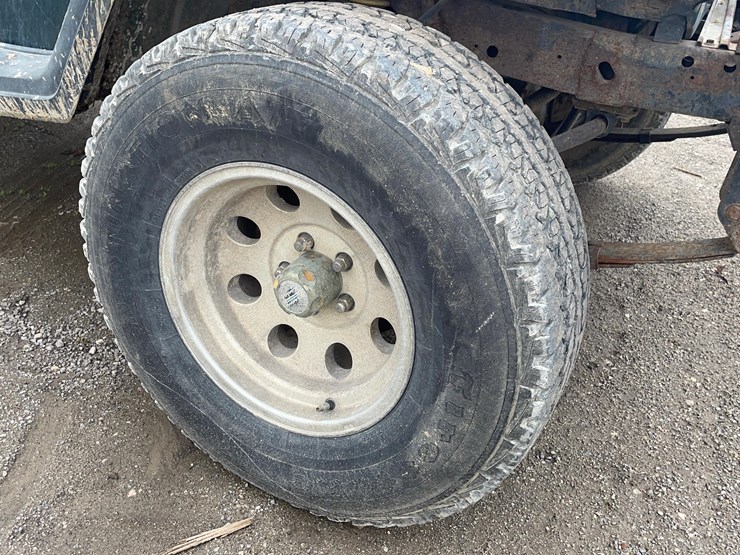 1994-jeep-wrangler-image-12