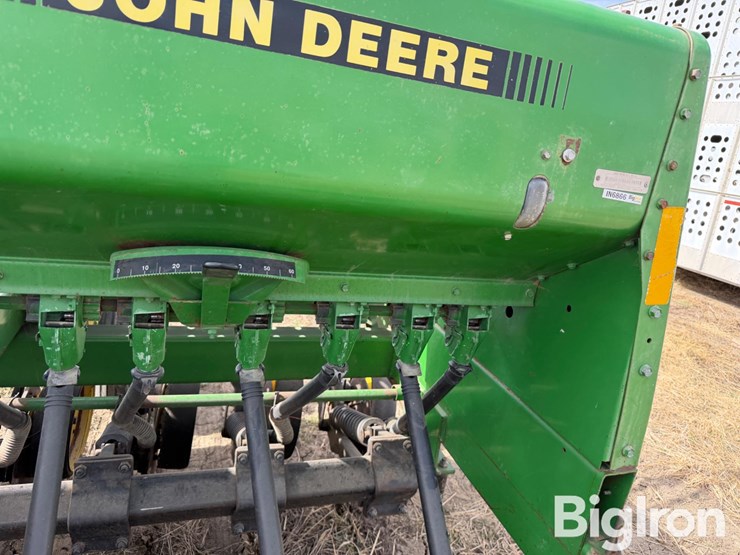 john-deere-750-image-14