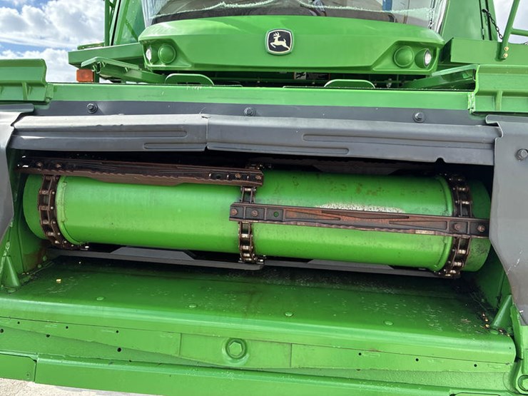 2013-john-deere-s680-image-29